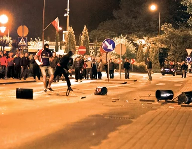 Miniatura: Coś się tli w butelce z benzyną