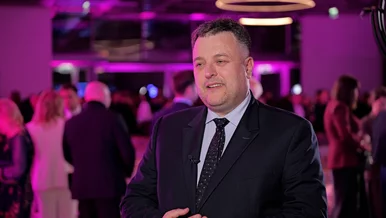 Miniatura: Aleksander Kwieciński, AbbVie: Ta terapia...