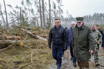 Prezydent na terenach dotkniętych sierpniową nawałnicą 