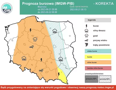 Miniatura: Alert RCB dla 12 województw. Nadchodzą...