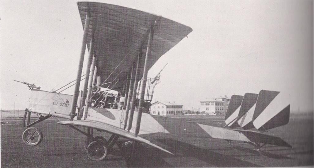 Caproni Ca.33, Włochy (Wikipedia)