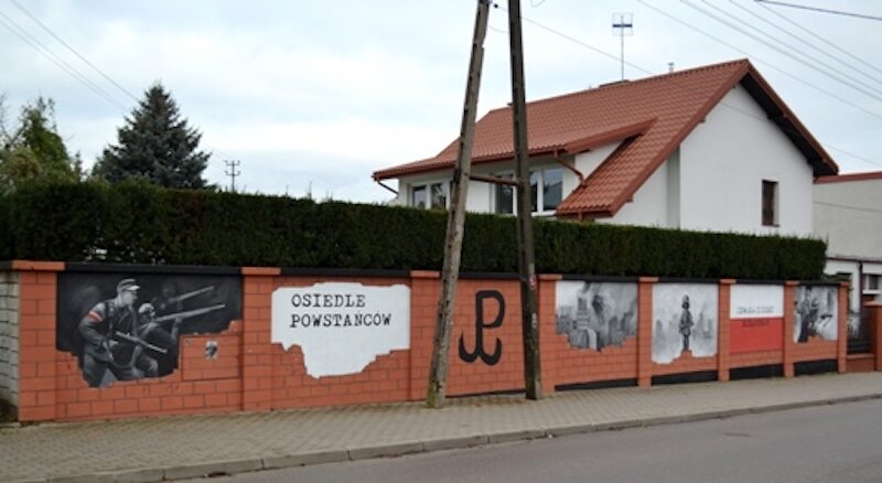 Fatalny błąd na muralu w Łomiankach 