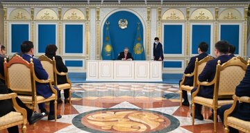 Uroczystość publicznego podpisania szeregu ustaw przyjętych w&nbsp;czerwcu 2022&nbsp;r. w&nbsp;wyniku referendum og&oacute;lnokrajowego w&nbsp;sprawie poprawek i&nbsp;uzupełnień do&nbsp;Konstytucji, Astana, 5&nbsp;listopada 2022&nbsp;r.