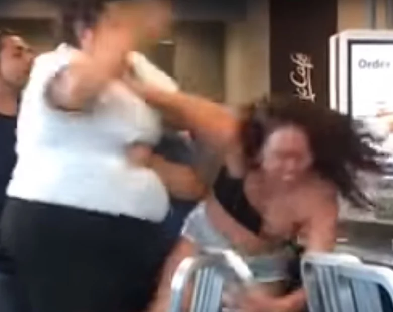 Miniatura: Brutalna bójka kobiet w McDonald's....