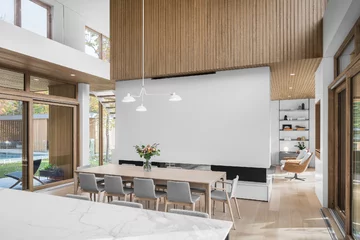 Drewniany dom w górach, projekt Thellend Fortin Architectes 