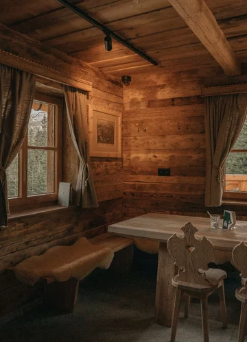 Schronisko PTTK na Hali Konradowej 