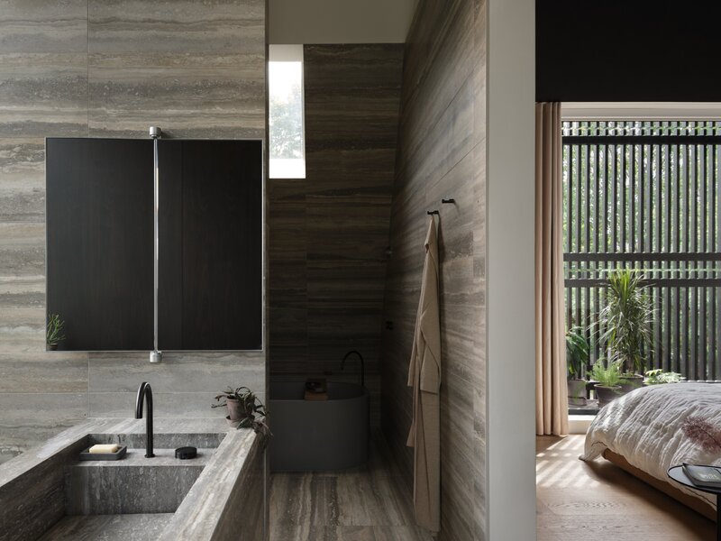 Dom z czarną kuchnią, projekt Batay-Csorba Architects