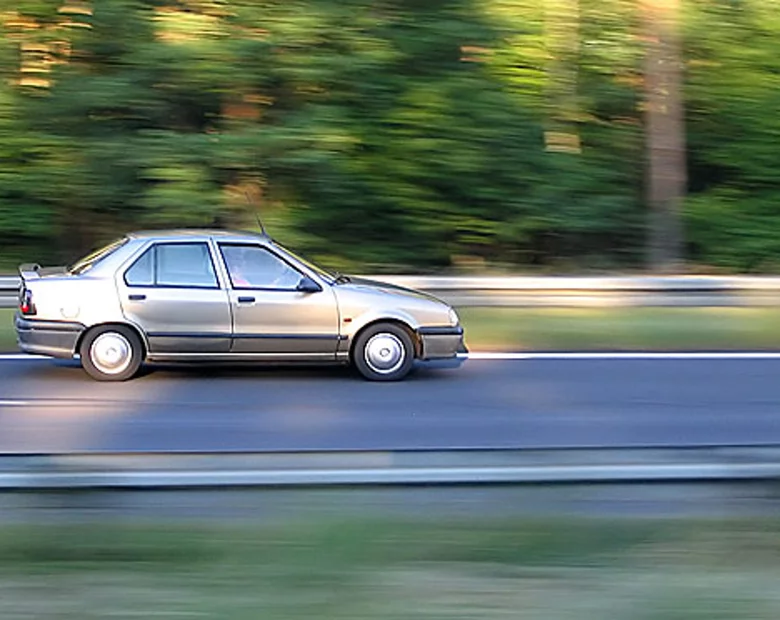 Miniatura: Pół wieku bez prawka i bez wypadku