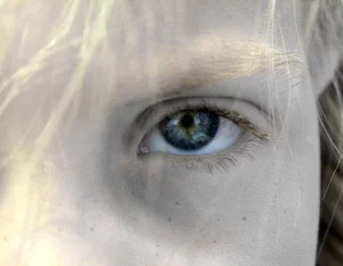 Miniatura: Skandal: urzędnicy zafundowali piekło dziecku