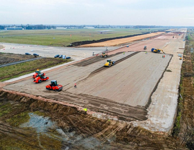 Miniatura: Są chętni na budowę Centralnego Portu...