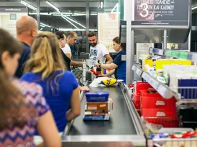 Miniatura: Pracownicy popularnej sieci handlowej...