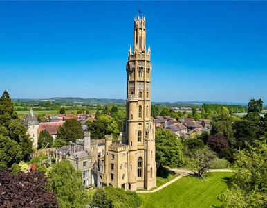 Miniatura: Wieża zazdrosnego męża na sprzedaż. Luksus...