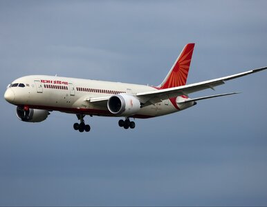Miniatura: Dreamliner Air India z kłopotami w...