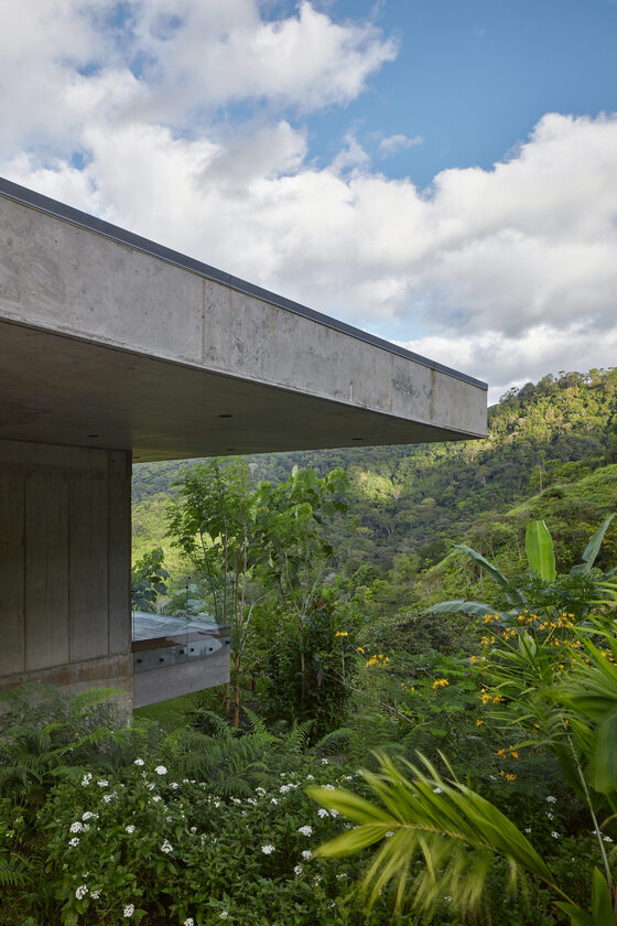 Willa w Kostaryce, wnętrza projektu Formafatal, architektura - Refuel works Kostaryka, Linka, Boysplaynice, Formafatal, Refuel works