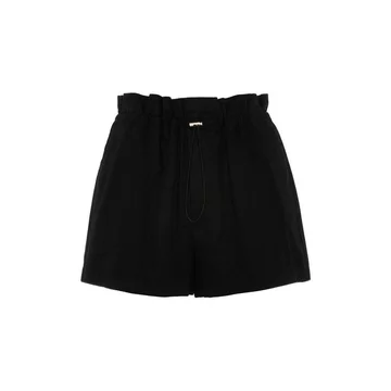 Czarne szorty ściągane sznurkiem - 47 zł 