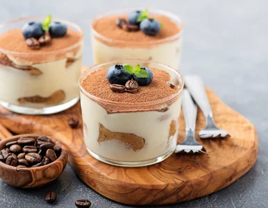 Miniatura: Mascarpone: delikatny ser, składnik...