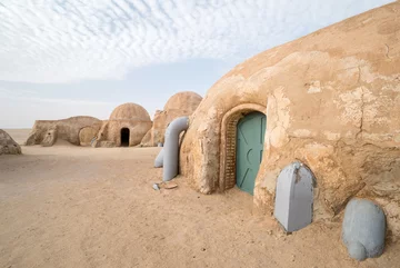 Tunezja. Wioska imitująca krajobraz na Tatooine, opuszczona po nakręceniu „Gwiezdnych Wojen” 