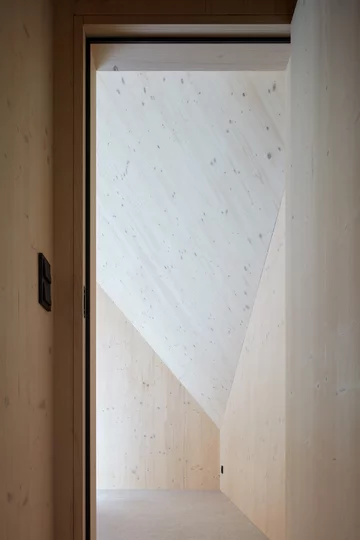 Drewniany domek nad jeziorem, projekt Prodesi / Domesi Linka, domek nad jeziorem, Prodesi/Domesi