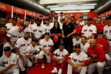 Harry i Meghan w szatni Red Sox 