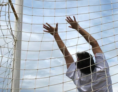 Miniatura: Na boisku lepsi ci bez żon