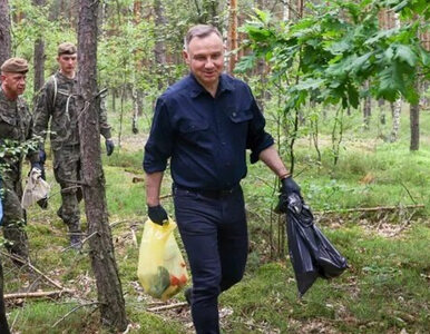 Miniatura: Para prezydencka sprzątała las. Andrzej...