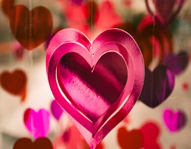 Miłość, epigenetyka, rodzinny dom. Co wpływa na to, jak kochamy?
