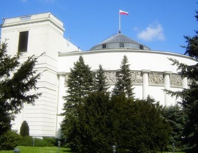 Miniatura: Sejm nie zajmie się raportem komisji...