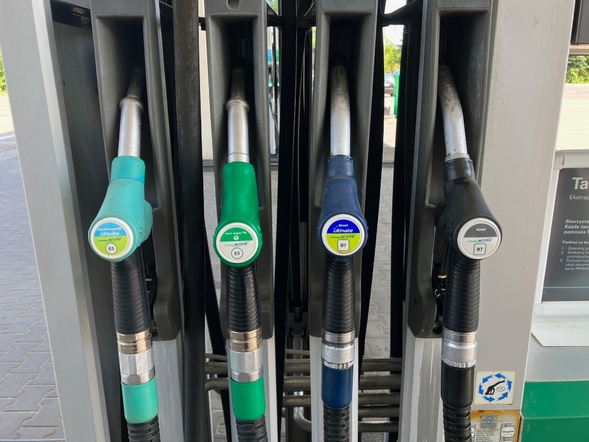 Ceny benzyny w UE. Polska liderem