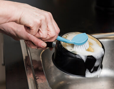 Miniatura: Już nie soda i nie boraks. Do przypalonego...