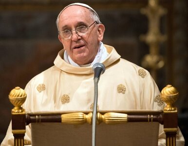 Miniatura: Czerwona peleryna papieża. Franciszek:...