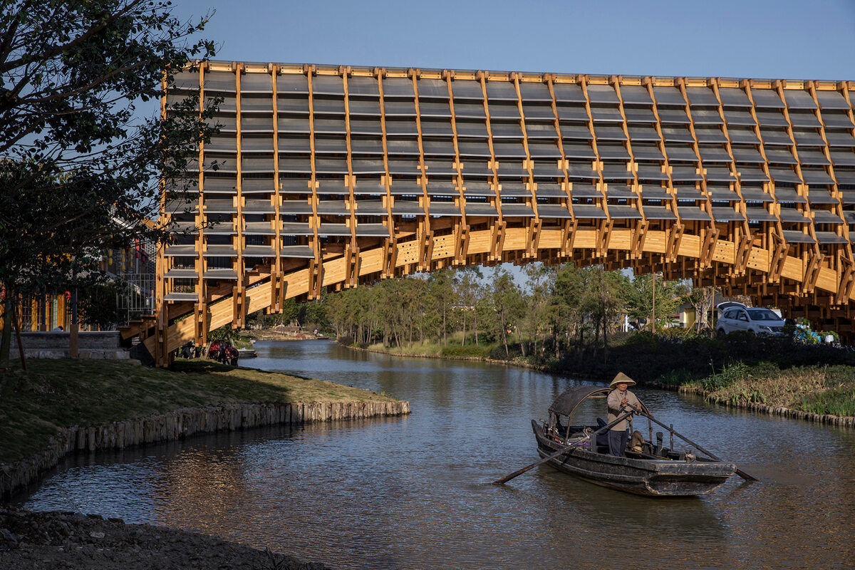 Drewniany most wygięty w łuk, projekt LUO studio v2com, most, 4713-01