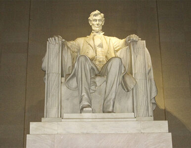 Miniatura: Abraham Lincoln na celowniku wandali