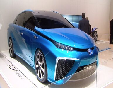 Miniatura: Toyota - pierwszy model zasilany ogniwami...