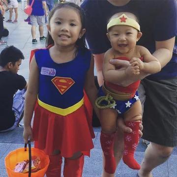 Maya i Charlie Hwang, Halloween 2016 