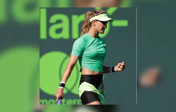 Eugenie Bouchard ze swoim fanem 