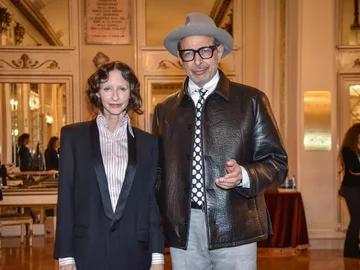 Jeff Goldblum i Emilie Livingston 