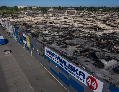 Miniatura: Pożar hali przy Marywilskiej. Większość...