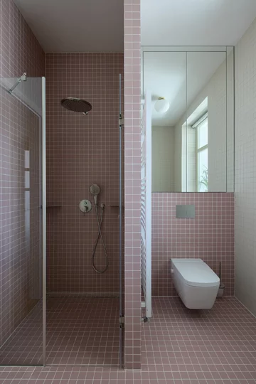 Renowacja willi z lat 30. w Pradze. Projekt Atelier Hajný 