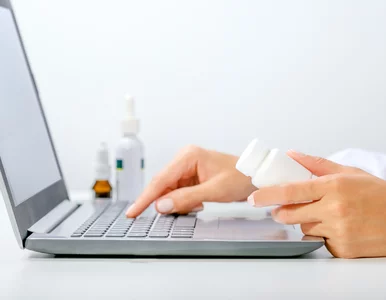 Miniatura: Dlaczego Polacy coraz chętniej kupują leki...