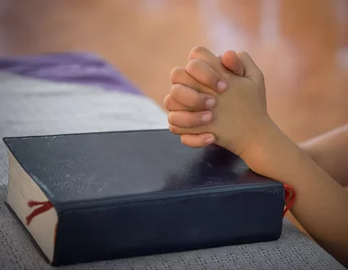 Miniatura: Matka skarży się na lekcje religii w...