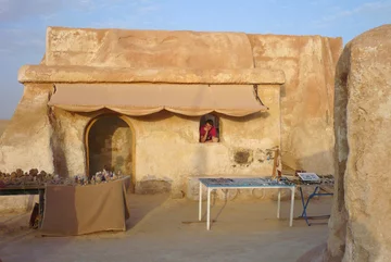 Tunezja. Wioska imitująca krajobraz na Tatooine, opuszczona po nakręceniu „Gwiezdnych Wojen” 