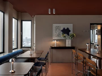 Wnętrza kultowego hotelu Torni w Helsinkach, projekt Fyra v2com, 5941-01