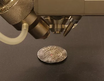 Badanie zbioru monet bitych w latach 992-1020 przez Bolesława Chrobrego i Mieszka II Lamberta 