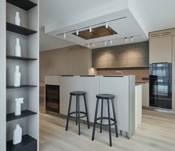 Minimalistyczny apartament z panoramicznym widokiem, projekt Barbora Léblová Linka, Barbora Léblová