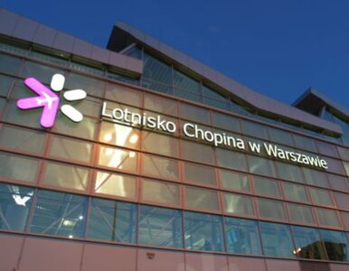 Miniatura: Warszawa: Lotnisko Chopina walczy z...