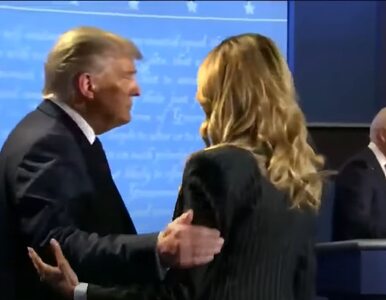 Miniatura: Melania Trump swoim chłodem wobec męża...