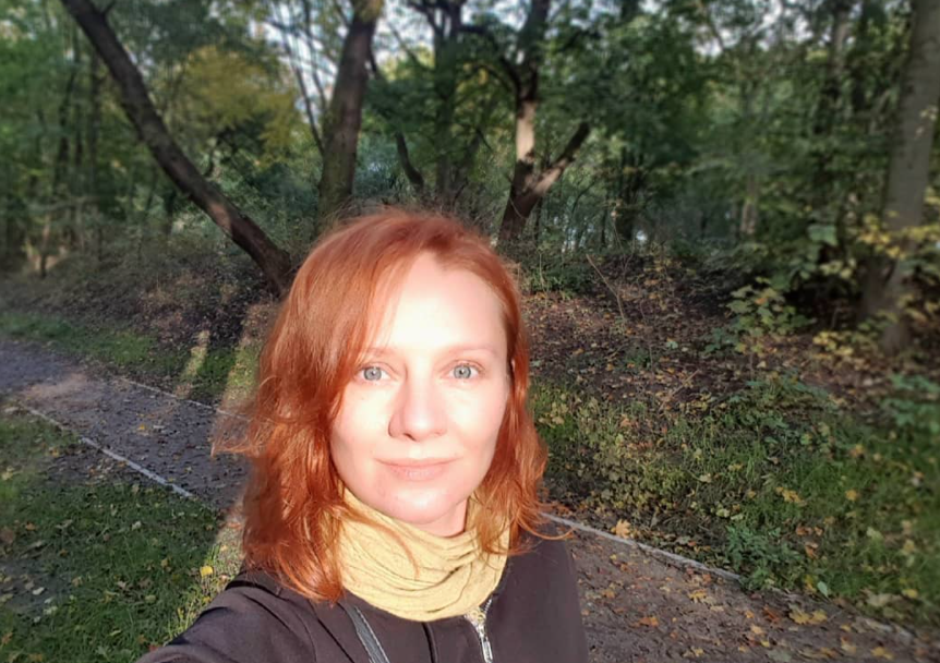 Jak nazywa się piosenkarka ze zdjęcia?