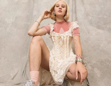 Miniatura: Grożą modelce gwałtem za występ w...