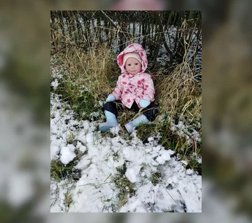 Natasha Harridge ze swoimi lalkami 