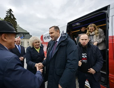 Miniatura: Nawrocki reaguje na aferę mieszkaniową....